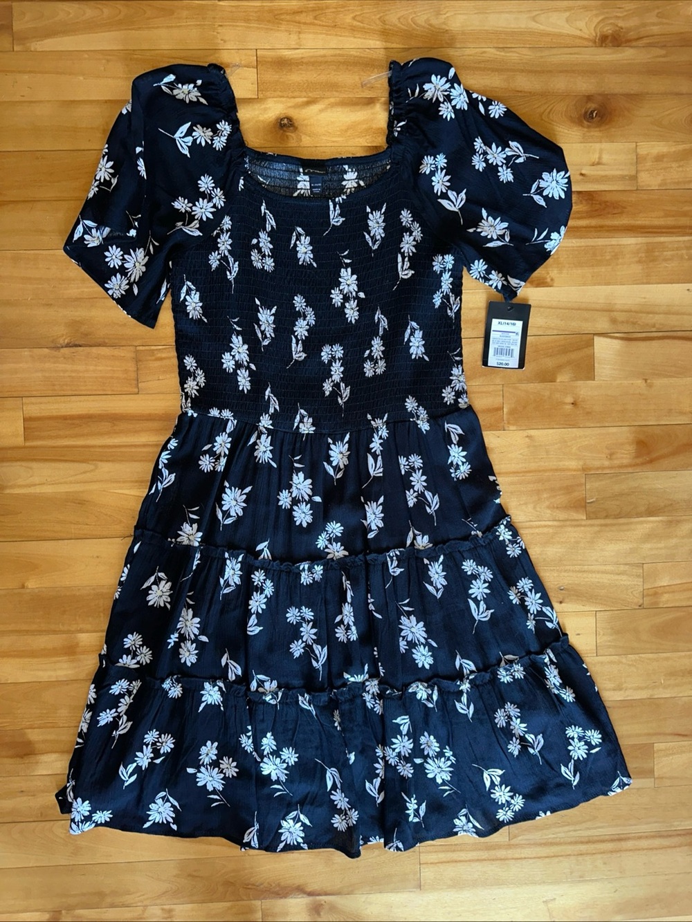 art class black Dress with White Floral Print XL 14/16